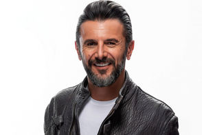 استایل گنگ امین حیایی با کاپشن چرم