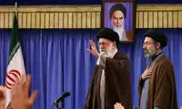 دو رهبر ایران در یک قاب عکس در سال ۵۸