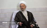 گلایه شدید آیت‌الله مکارم از افزایش نرخ دلار