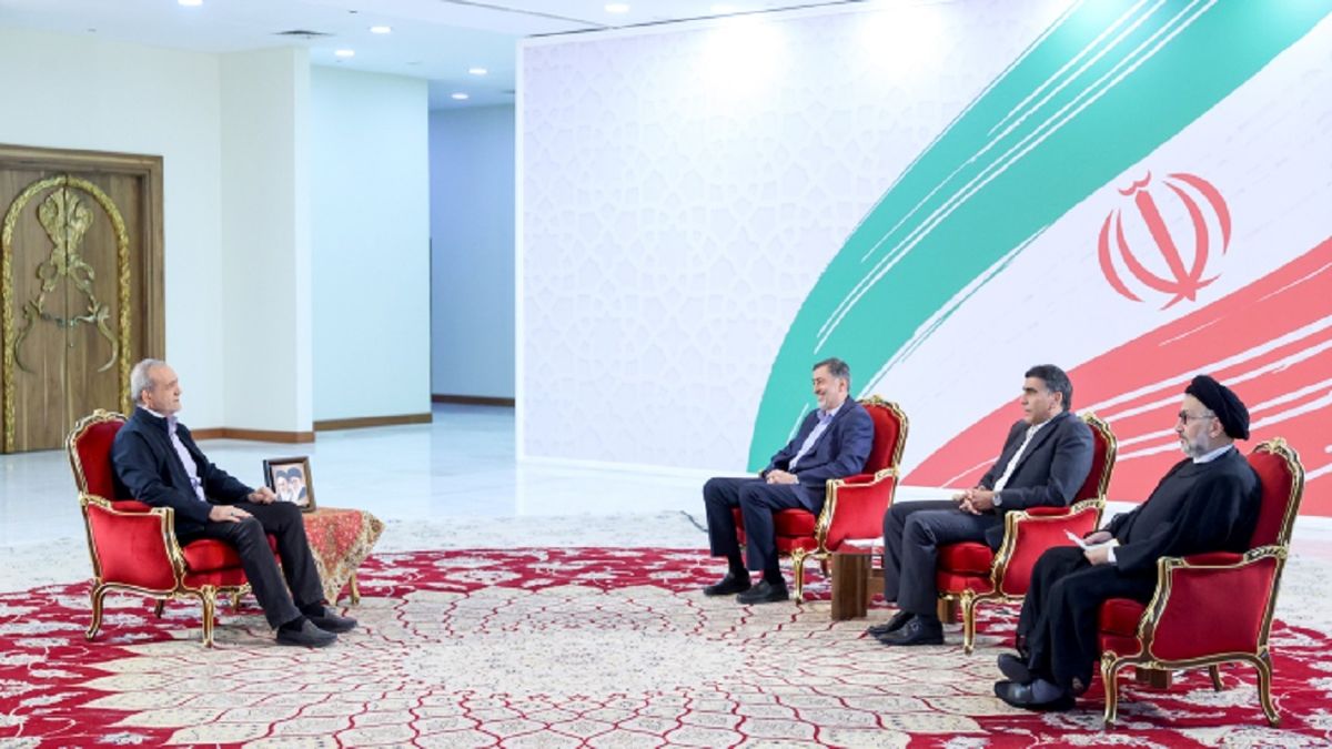 لحظات ملتهب و پربازدید از نشست صمیمانه پزشکیان!