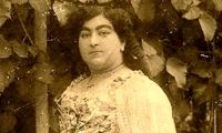 عکسی جالب از دوچرخه‌سواری دختر ناصرالدین شاه