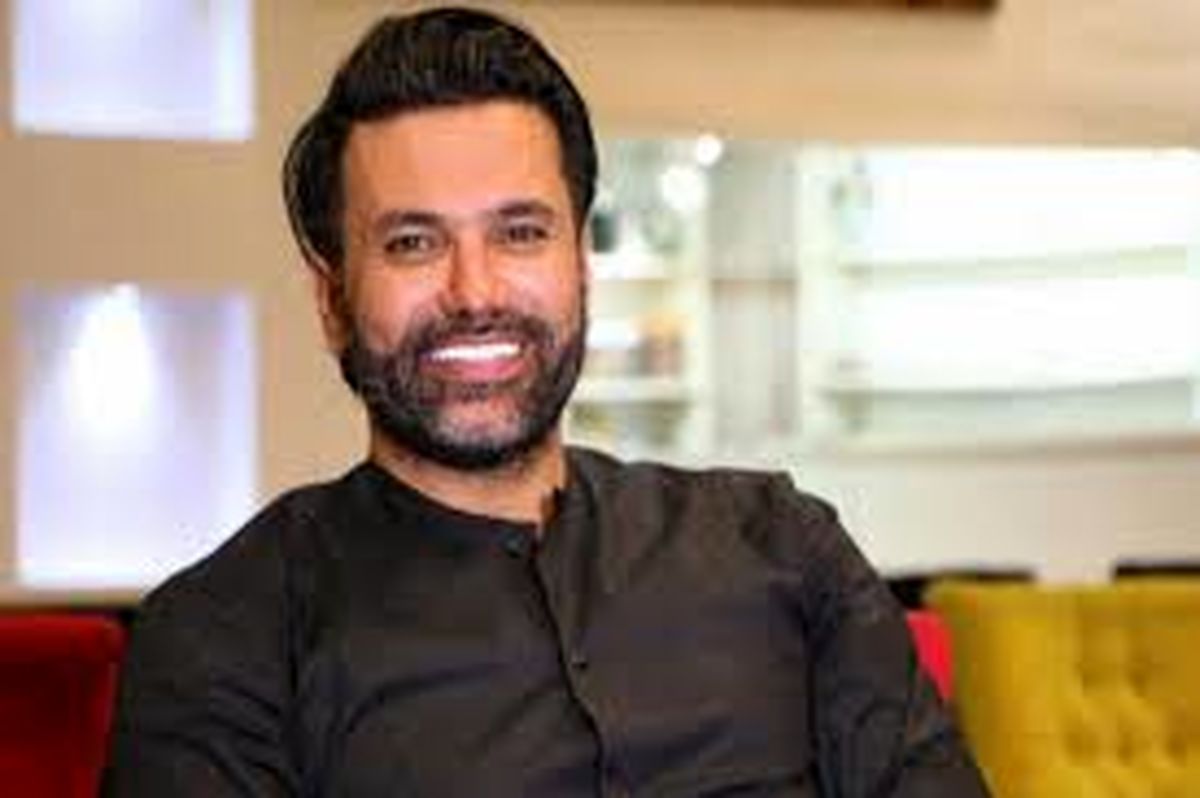 نیکبخت با تاکتیک علی منصور از پوشاک ایرانی حمایت کرد!