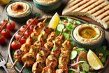 طرز تهیه  کباب لذیذ شیش طاووق عربی با مرغ