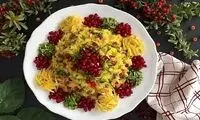 رشته پلو با انار مخصوص شب یلدا