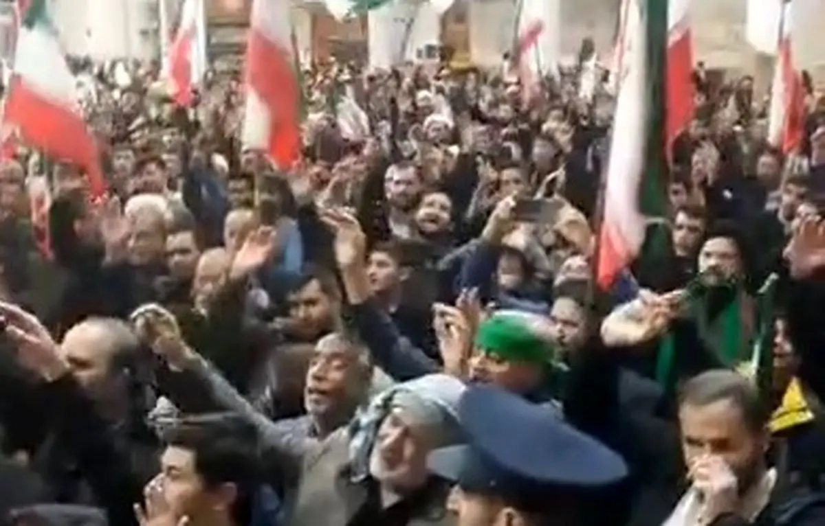 درخواست عزاداران حاضر در حرم حضرت معصومه