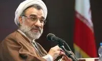 خسروپناه: نمی‌توانیم مجوز آوازخواندن زنان را بدهیم
