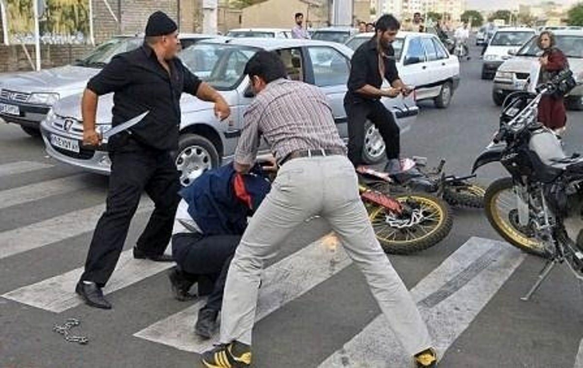 لحظه هجوم اوباش در نسیم‌شهر