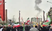 حضور متفاوت و غافلگیرکننده پزشکیان در راهپیمایی امروز!