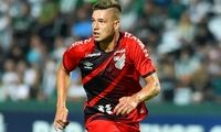 اوسمار، مهاجم خود در تایلند را به پرسپولیس می‌آورد