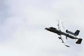 نوشته جالب دختری در تجمع میدان انقلاب