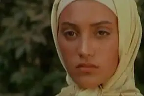 چهره مونا بانکی‌پور، مادر دارا حیایی در ایام کودکی