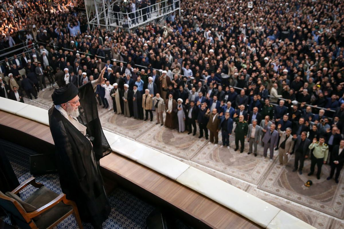   رهبر انقلاب: آمریکا نمی‌تواند در مساله هسته‌ای هیچ غلطی بکند 