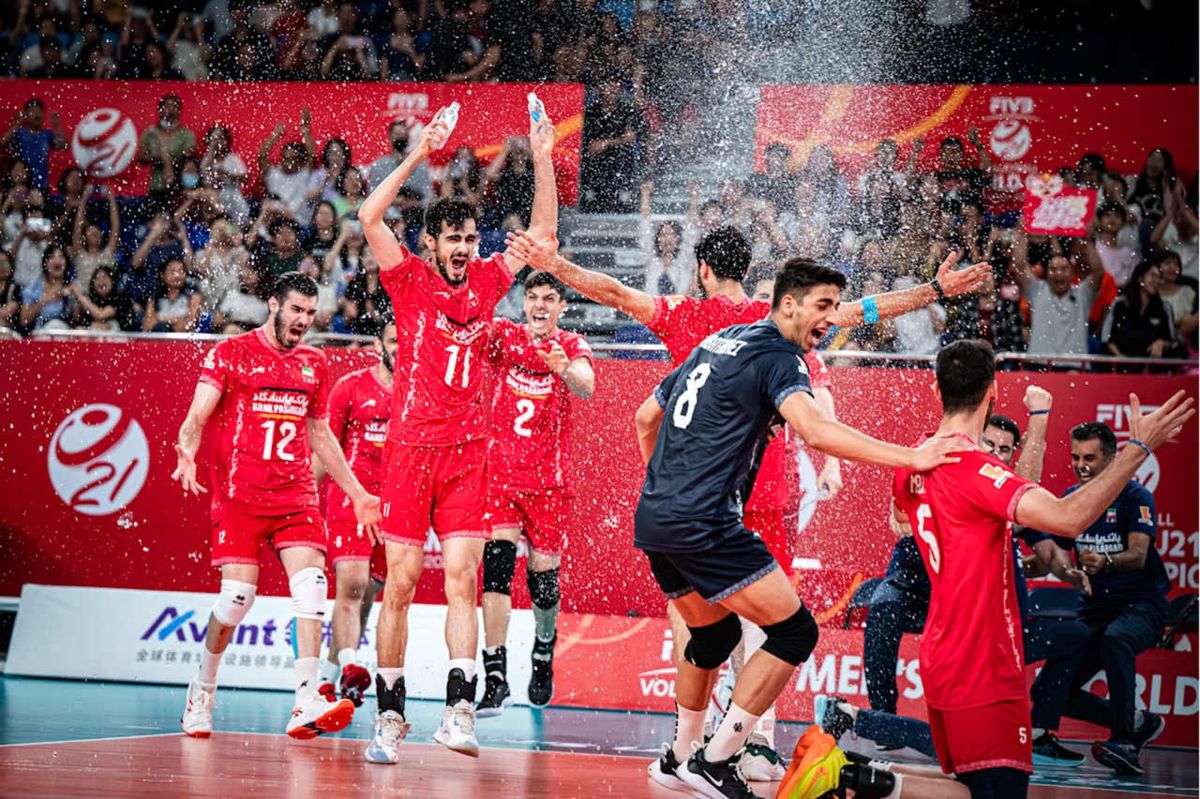 هفت موشک پیاپی متینِ ایران، ایتالیا را ویران کرد