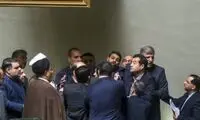 تصاویری از دعوای امروز در صحن علنی مجلس