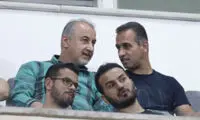 جرو بحث مدیرعامل پرسپولیس با چند هوادار