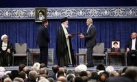 قابی متفاوت از لحظه اعطای حکم تنفیذ پزشکیان