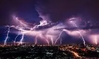رعدوبرق کم‌سابقه‌ای که از زمین به آسمان رفت