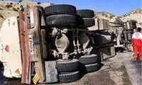 ویدئویی از واژگونی وحشتناک یک تریلی در مشهد
