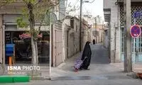  قاب متفاوت از نیازمندی‌ها روی دیوارهای شهر قم!