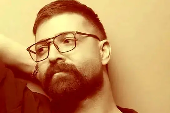 آقای هیراد! در هر صورت خیلی زود بود برای رفتن