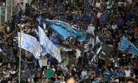 هوادار استقلال با پستانکش مورد توجه قرار گرفت