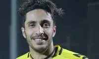 مدافع سابق استقلال مرغ عزا و عروسی شده است!