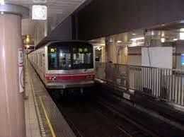 ویدئو پر بازتاب از وضعیت عجیب متروی ژاپن