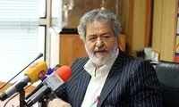 عابدینی: سرمربی استقلال به زمین و زمان مشکوک است