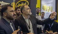 بازدید وزیر از غرفه ایرانسل در نمایشگاه پست