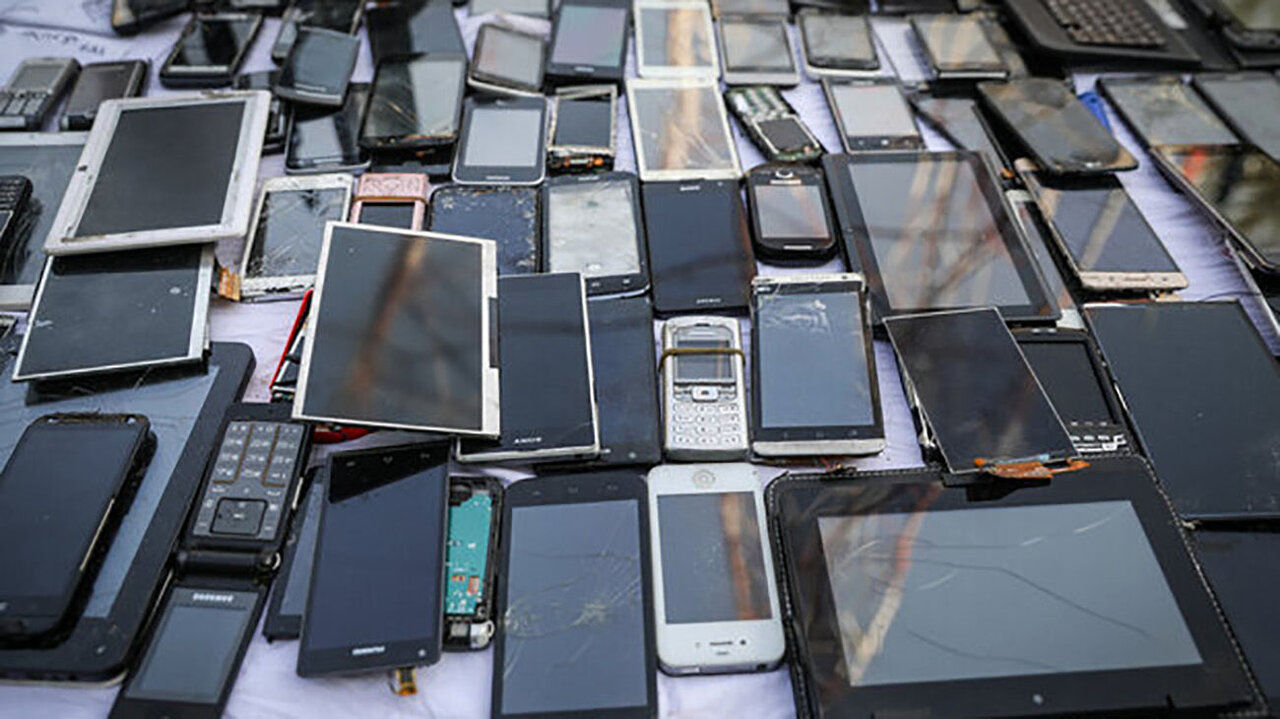 انتشار تصاویر سارقان تلفن همراه در سطح شهر