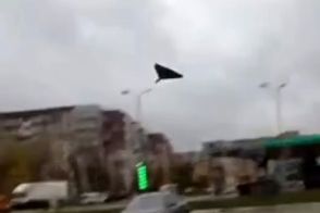 لحظه برخورد پهپاد روس به یک ساختمان مسکونی در اوکراین