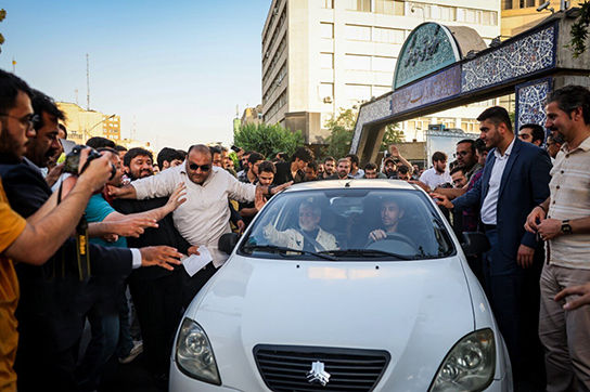 باز هم همان نمایش تکراریِ ملال‌آورِ مضحکِ مشمئزکننده