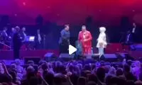 اتفاقی زیبا و احساسی در کنسرت خواننده معروف