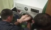 لحظه نجات کودک 4 ساله گلستانی از داخل لباسشویی!