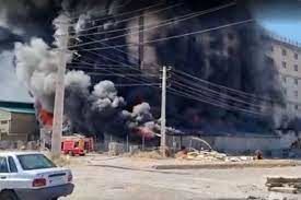 مهار آتش‌سوزی کارخانه مبل پرند پس از ۸ ساعت