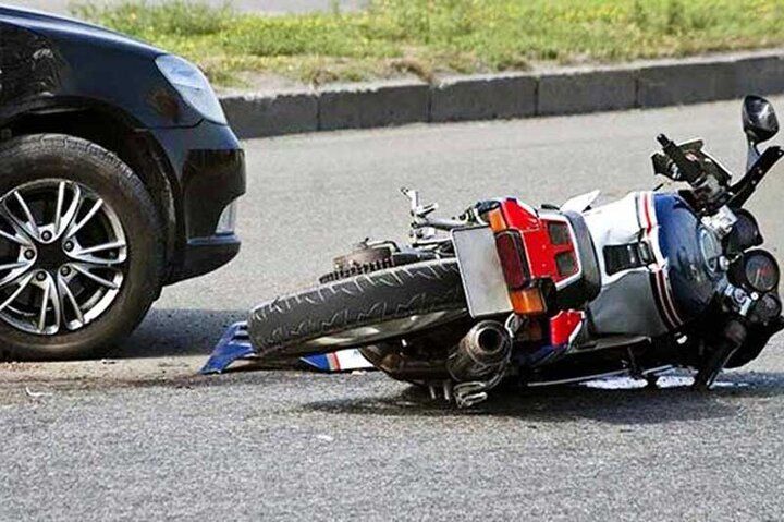 لحظه تصادف وحشتناک خودرو با موتورسیکلت!