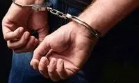 حمله وحشیانه اراذل و اوباش به پلیس در خیابان!