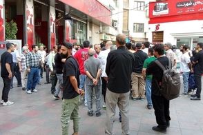 تجمع هواداران پرسپولیس به درگیری ختم شد!