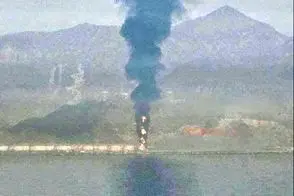 تصاویری از حمله ایران به یک نقطه مهم در امارات