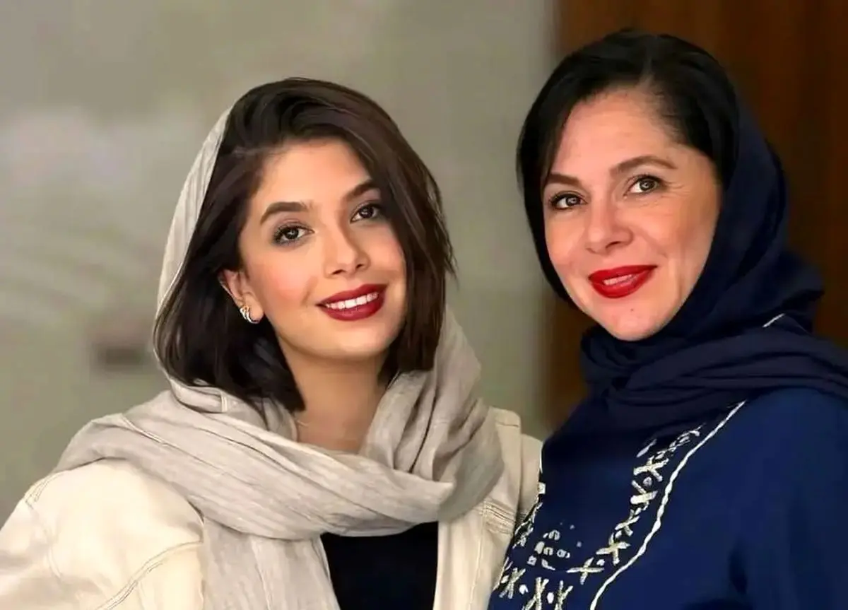 تصویر گردش مادر دختریِ نفس بازغی و مستانه مهاجر