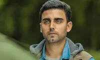 جنجال آقای بازیگر با شلوارک پوشیدنش در خیابان!