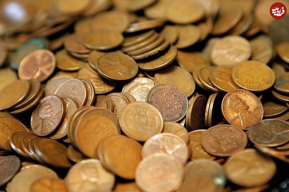 کشف یک میلیون سکه در زیرزمین یک خانه!