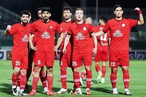 رونمایی از پیراهن قهرمانی تراکتور در اهواز