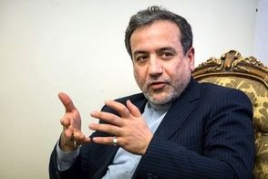 تصویر جالب از عراقچی در مراسم امروزِ تهران