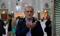 تصاویر متفاوت از پزشکیان در حرم امام خمینی