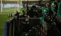 عکس خاص و کم‌سابقه از دو زن در ورزشگاه آزادی