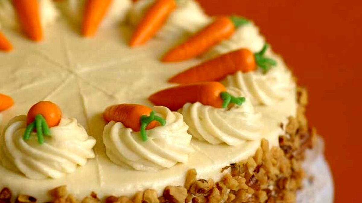   طرز تهیه کیک هویج کافی شاپی، پوک، نرم و خوشمزه 