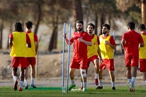 ناشناس‌ها تمرین پرسپولیس را قرق کردند! 