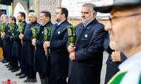 مردم گل آوردند، آستان کیک برید و خادمان صف بستند!