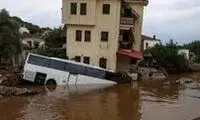 سیل خیابان‌های استانبول را به زیر آب برد